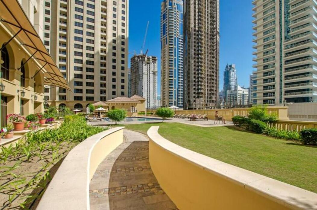 Stunning Studio Apartment At Sadaf 6 Near Jbr Beach And The Walk Dubai Exterior foto